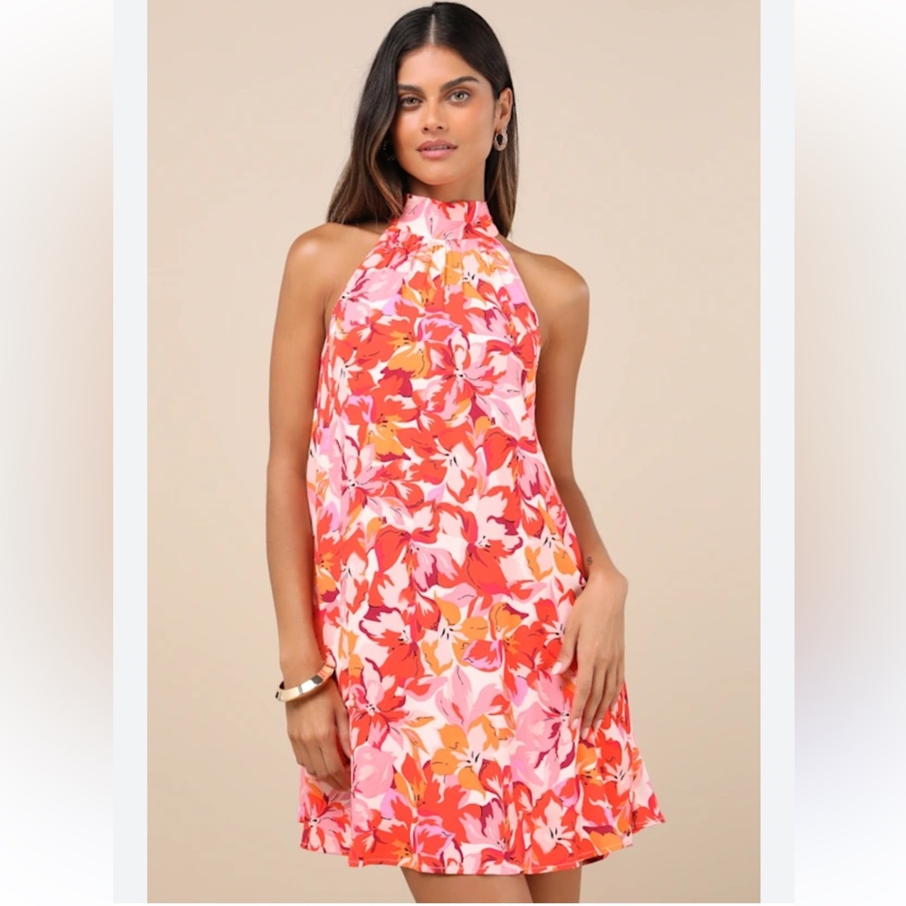 NWT Tied Back To You Red and Pink Floral Print Mini
Shift Dress (Size L)